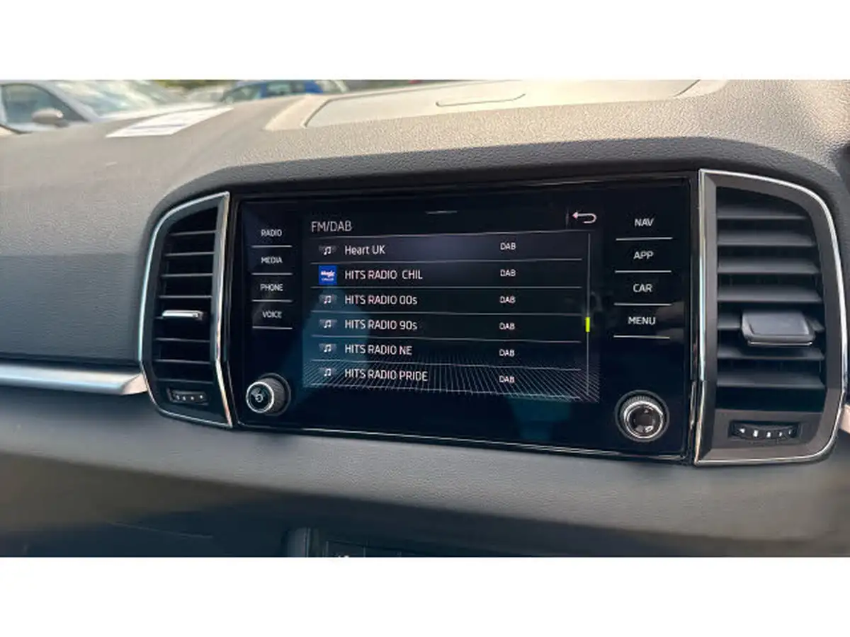 2022-skoda-karoq-10-tsi-se-drive-big-43