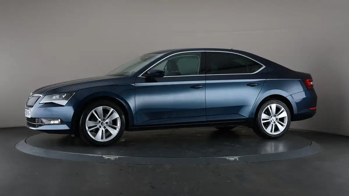 2019-skoda-superb-20tdi-se-l-executive-150ps-hatchback-big-40