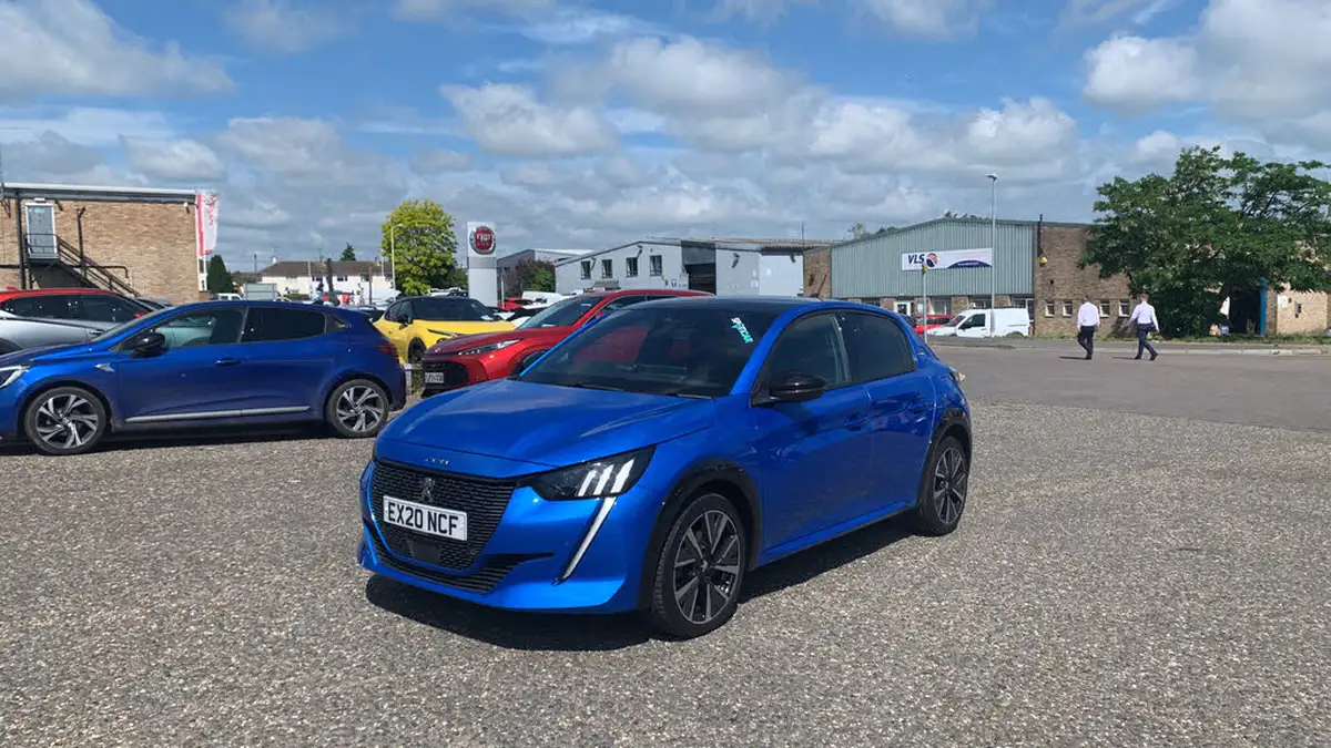 2020-peugeot-208-12-puretech-gt-line-100bhp-eat8-big-6