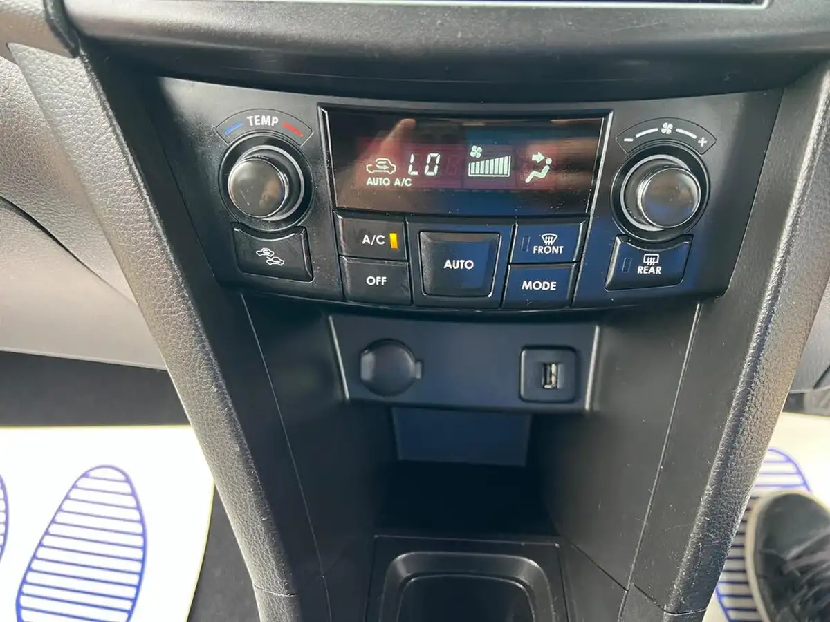 2016-suzuki-swift-12-sz4-94ps-nav-5d-big-22