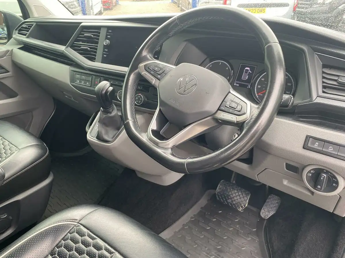 2021-volkswagen-transporter-20bitdi-t32-highline-bmt-swb-4motion-199pseu6dt-e-kombi-big-13