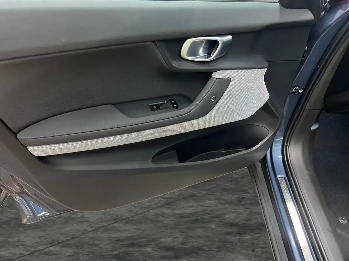 2022-polestar-polestar-2-e-ps2-165kw-standard-single-hatchback-big-21