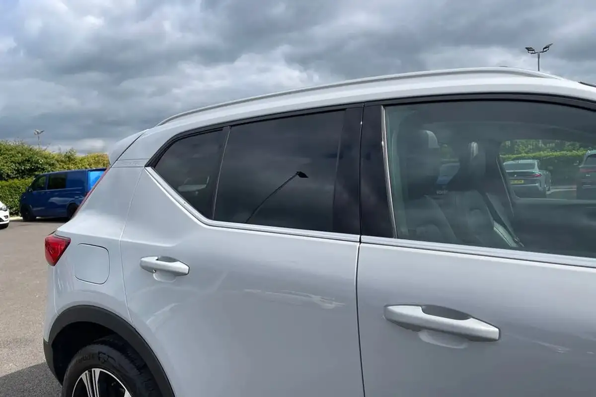 2022-volvo-xc40-15-t5-inscription-pro-big-33