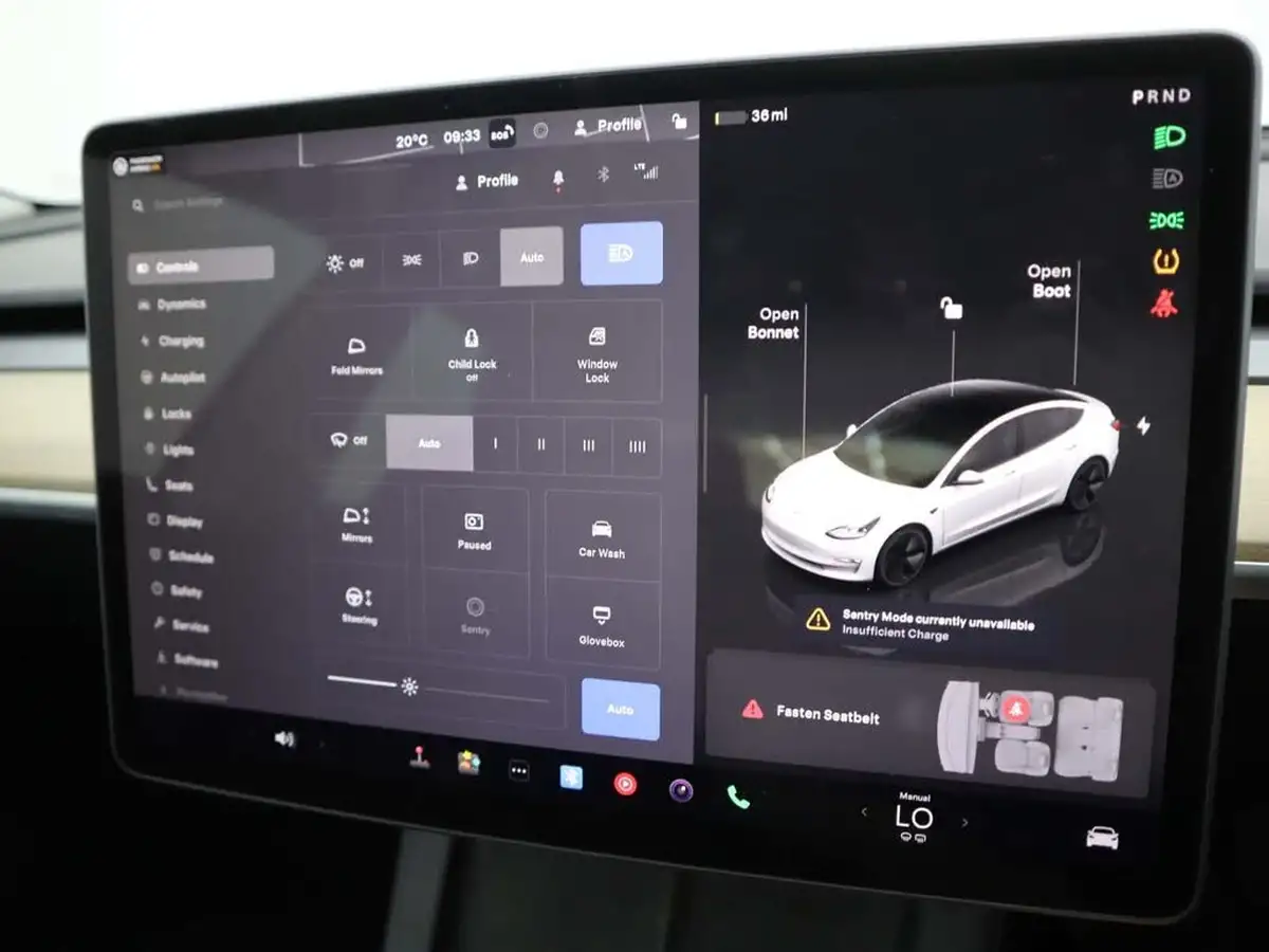 2022-tesla-model-3-e-rwd-big-22