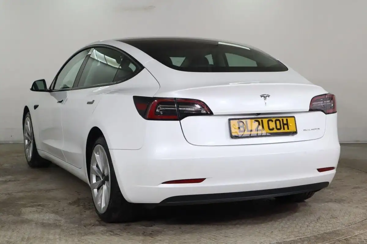 2021-tesla-model-3-e-long-range-4x4-big-3