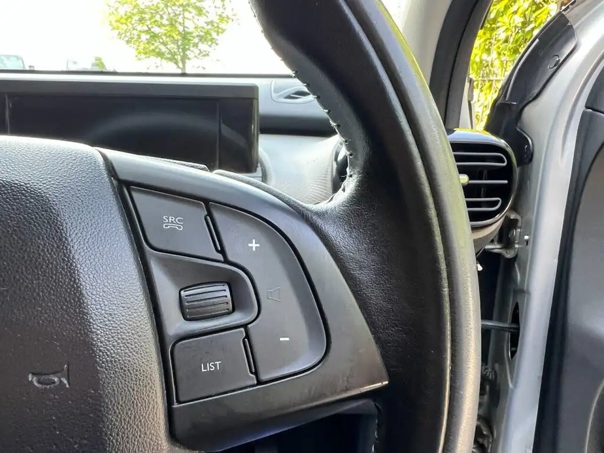 2016-citroen-c4-cactus-12-puretech-flair-110ps-ss-big-49