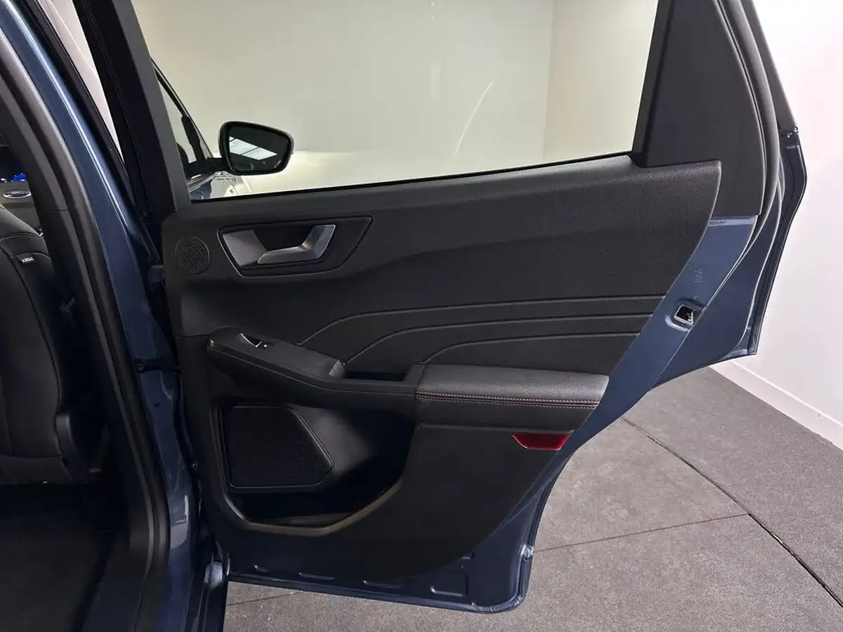 2022-ford-kuga-big-28