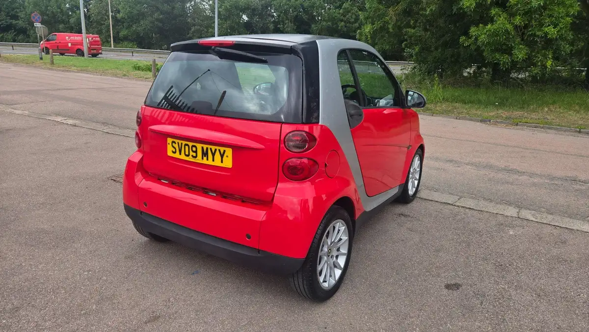 2009-smart-fortwo-10-passion-71bhp-coupe-big-9