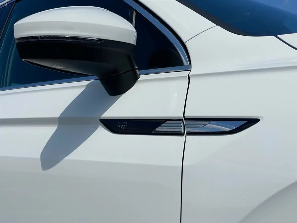 2020-volkswagen-tiguan-15-tsi-r-line-big-35