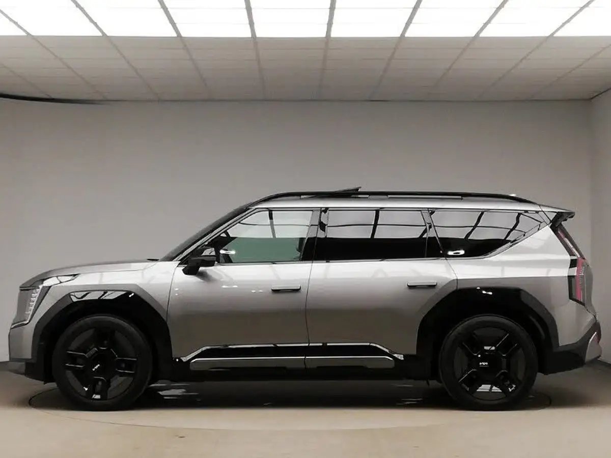 2025-kia-ev9-e-gt-line-s-7-big-3