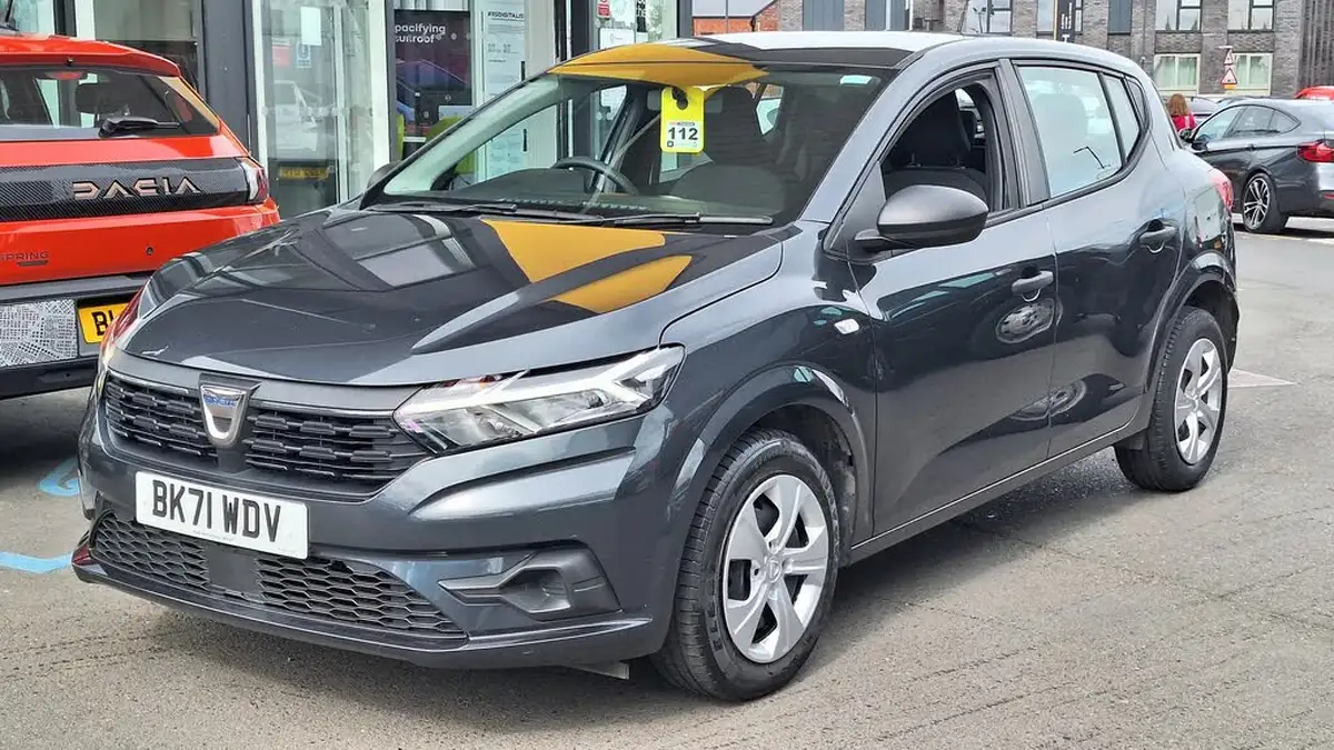 2021-dacia-sandero-10-sce-essential-big-2