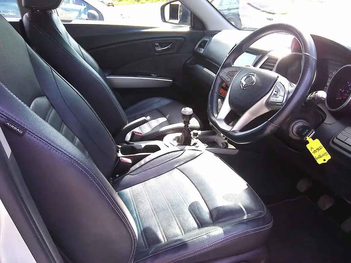 2016-kgm-ssangyong-tivoli-16td-ex-big-11