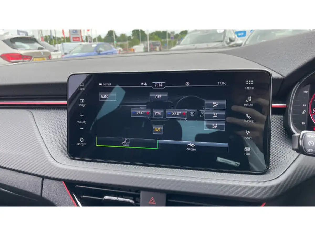 2024-skoda-kamiq-15-tsi-monte-carlo-dsg-big-31