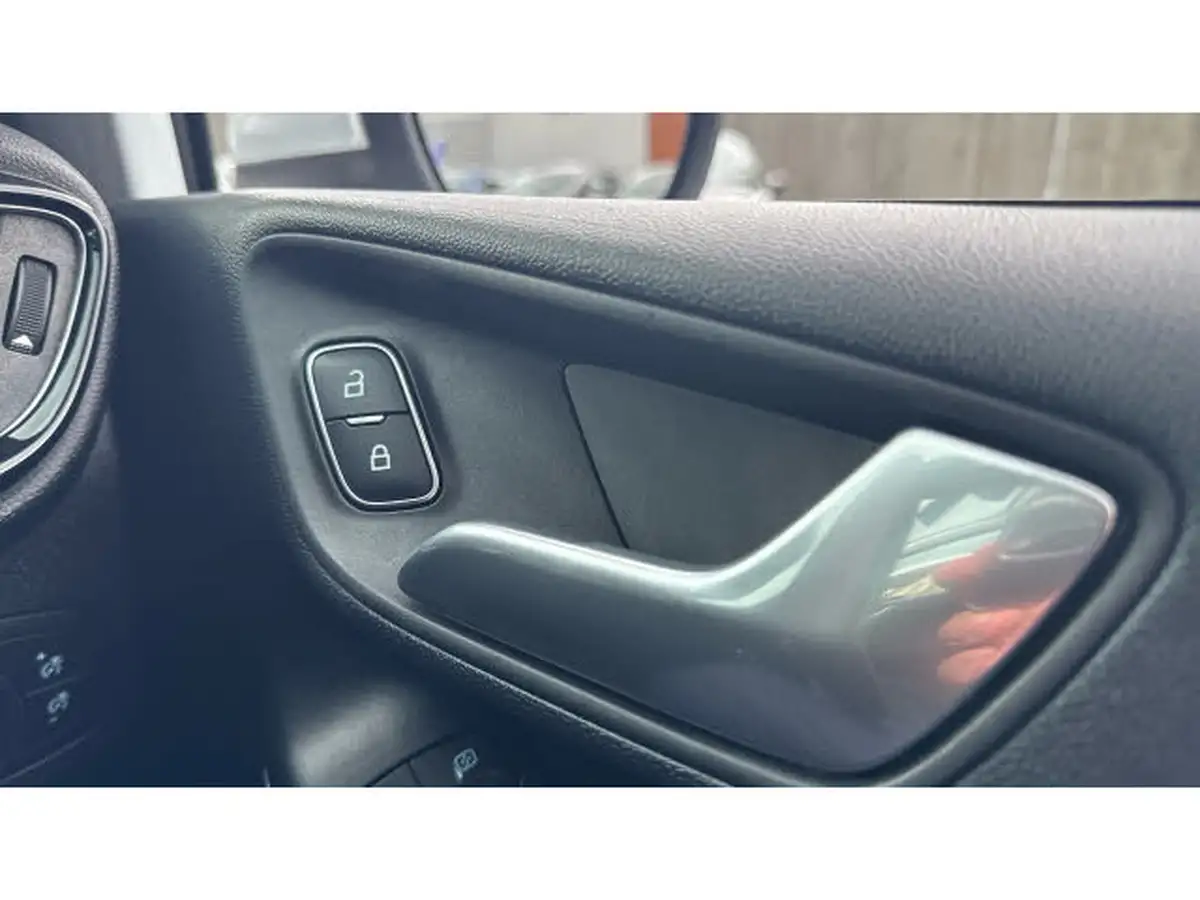 2023-ford-fiesta-10t-titanium-100ps-big-35