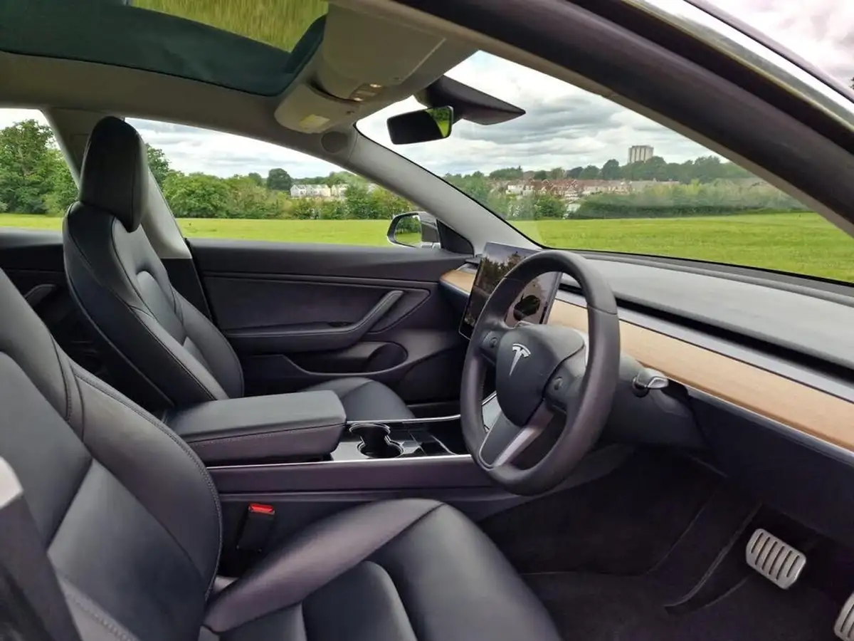 2019-tesla-model-3-e-4x4-performance-pack-big-7