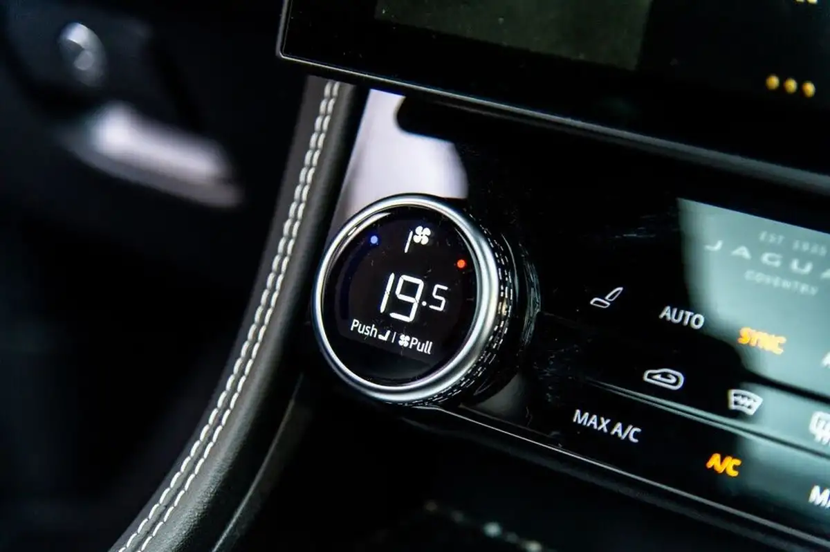 2021-jaguar-f-pace-20-p250-r-dynamic-se-big-22