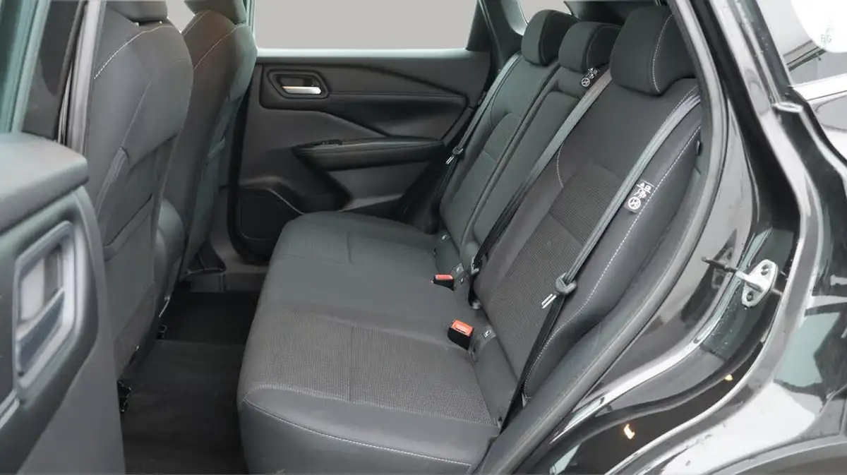 2022-nissan-qashqai-13-dig-t-acenta-premium-140ps-big-16