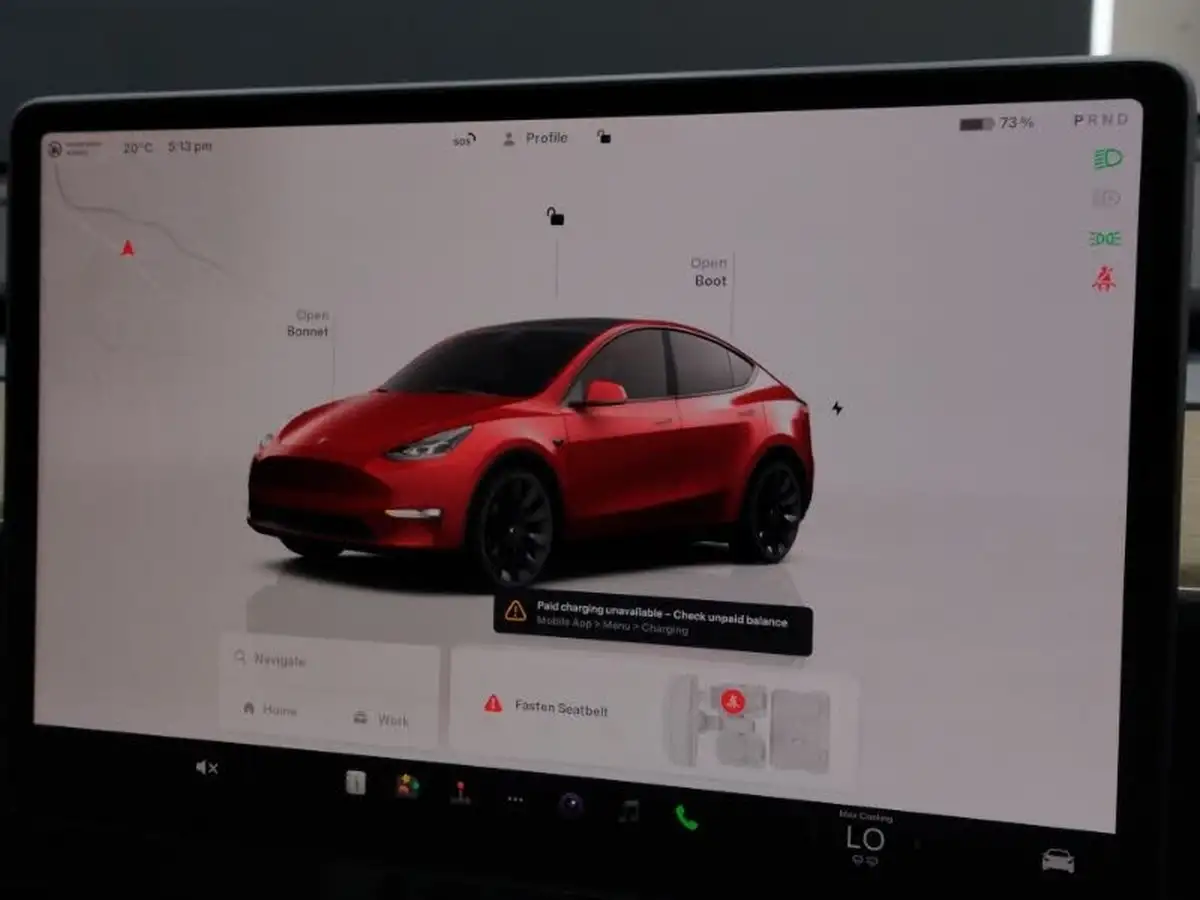 2023-tesla-model-y-e-rwd-big-12