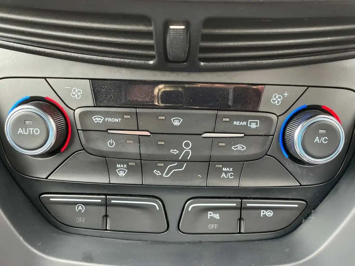 2018-ford-kuga-20tdci-st-line-150ps-big-17