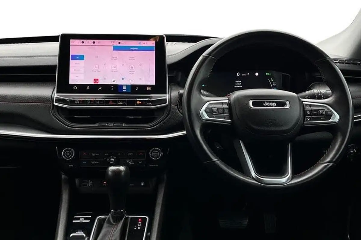 2022-jeep-compass-13-gse-trailhawk-big-10