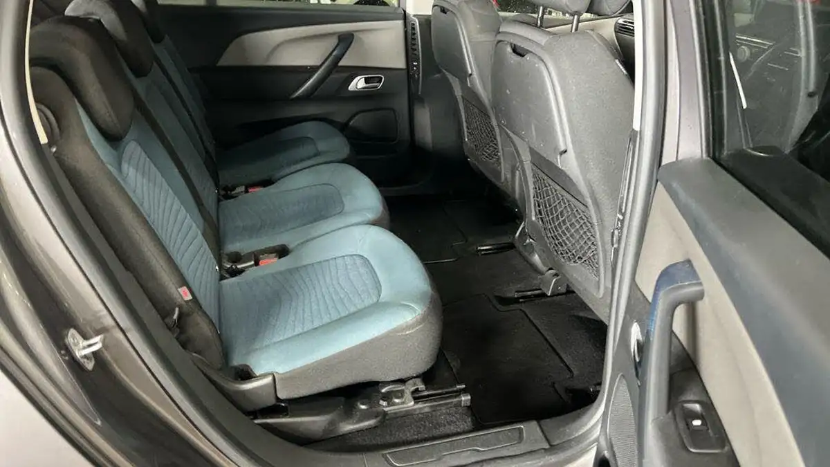 2018-citroen-grand-c4-picasso-16bluehdi-feel-big-6