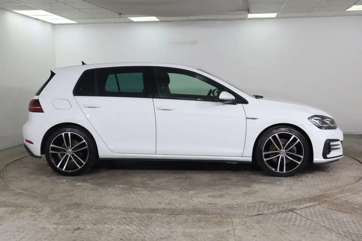 2017-volkswagen-golf-20tdi-gtd-ss-hatchback-5d-dsg-big-6