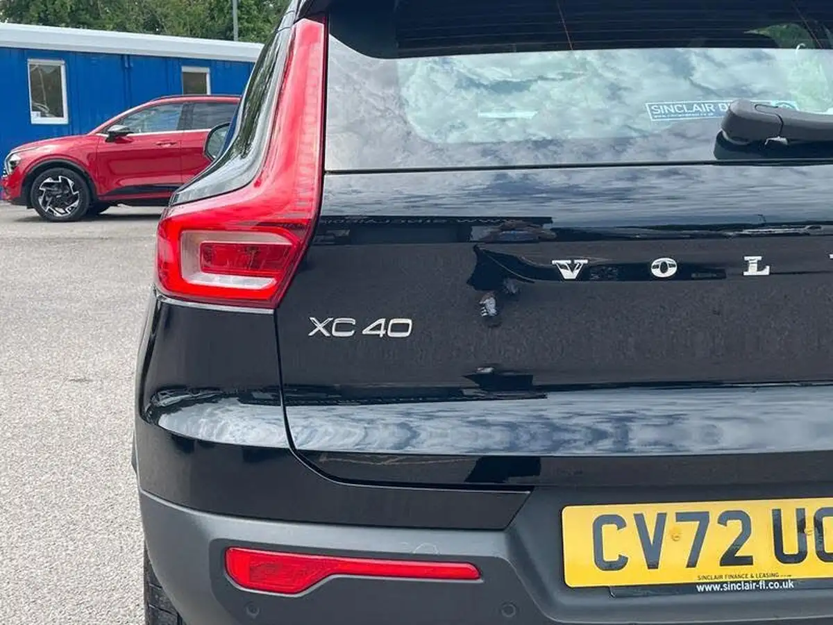 2022-volvo-xc40-15-t4-core-big-17