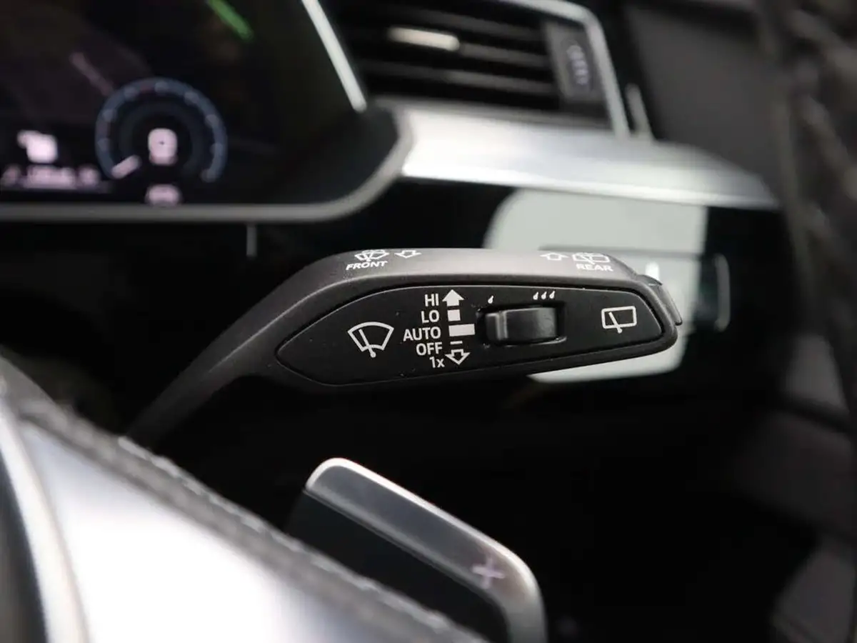 2022-audi-e-tron-50e-s-line-station-wagon-big-35
