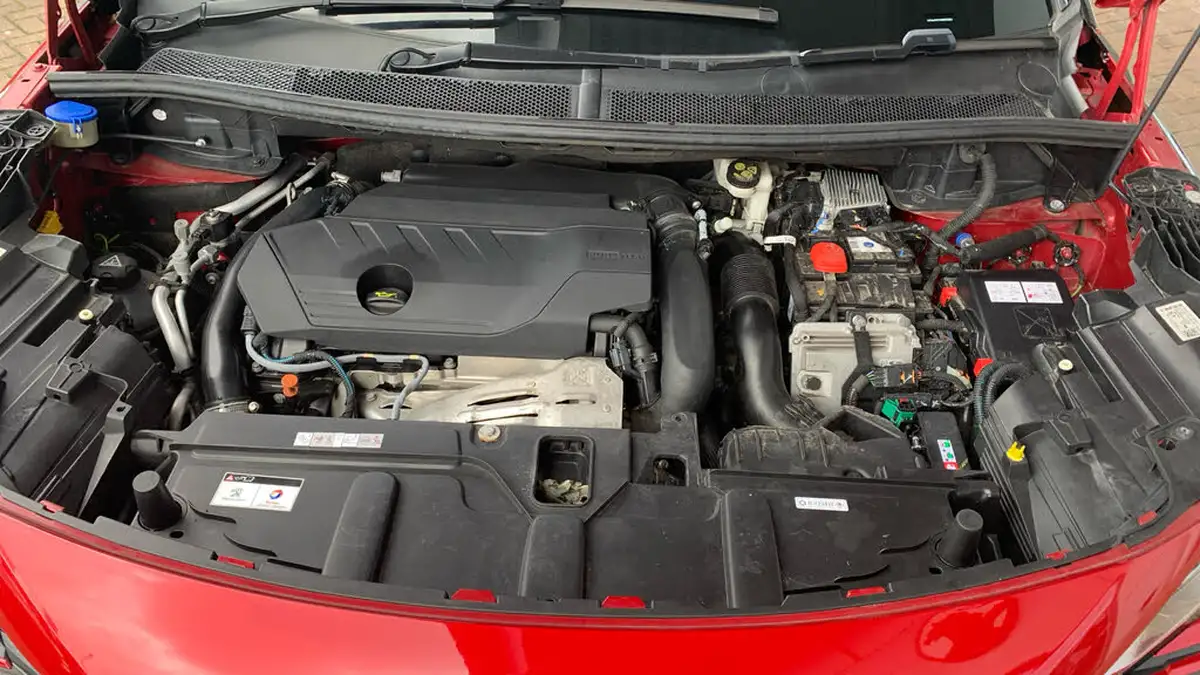2021-peugeot-3008-suv-16-puretech-gt-225bhp-hybrid-e-eat8-big-17