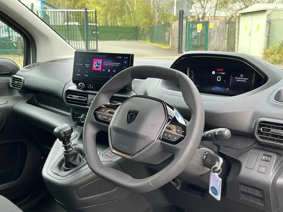 2024-peugeot-partner-15-bluehdi-professional-100pseu6d-big-5