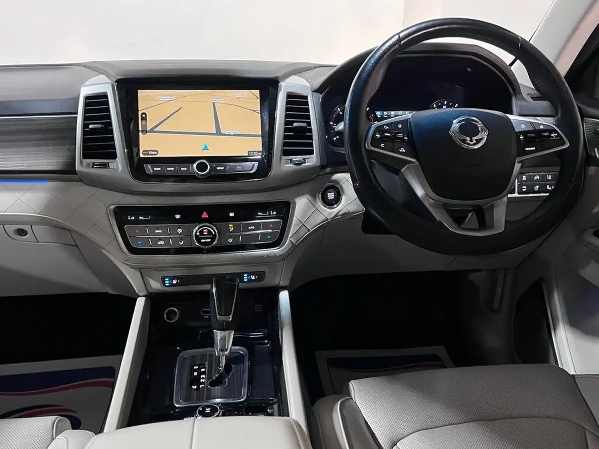 2018-kgm-ssangyong-rexton-22td-ultimate-big-28