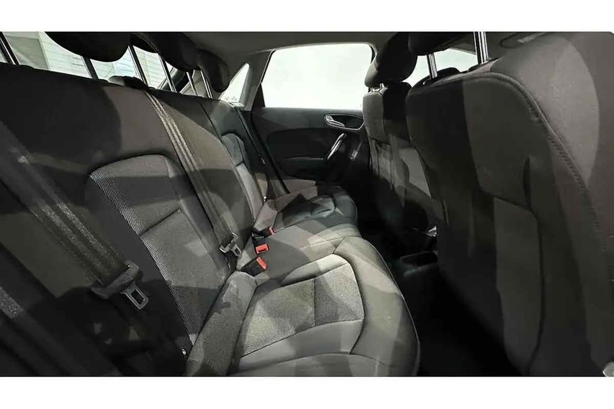2016-audi-a1-10-tfsi-sportback-5d-big-21
