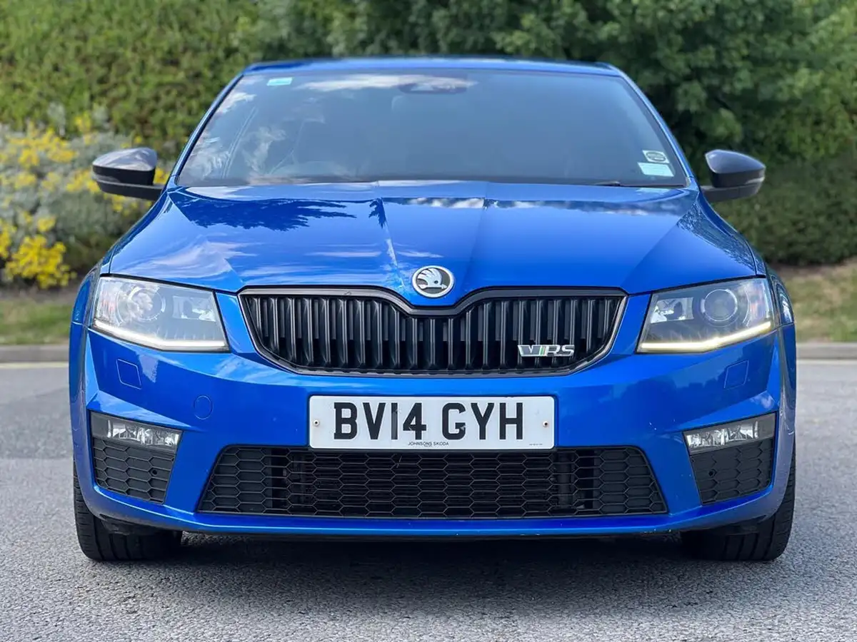 2014-skoda-octavia-20tdi-vrs-hatchback-dsg-big-1