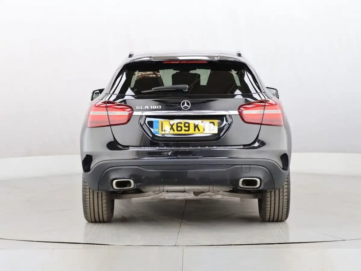 2019-mercedes-benz-gla-class-16-gla-180-urban-edition-7g-dct-big-8