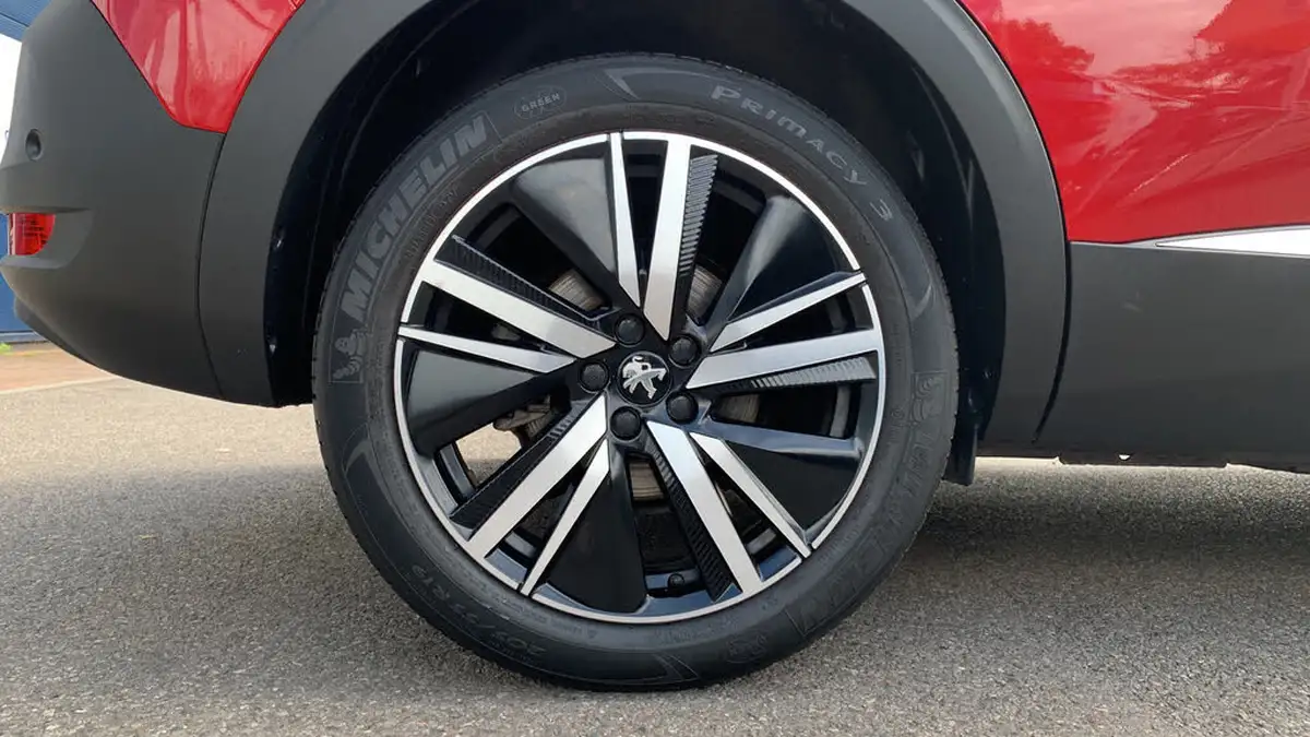 2022-peugeot-5008-suv-12-puretech-gt-premium-big-15