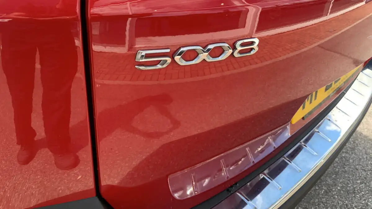 2022-peugeot-5008-suv-12-puretech-gt-premium-big-43