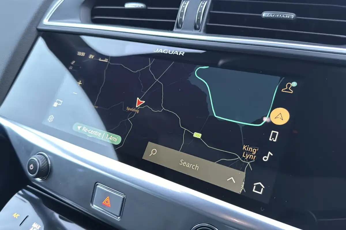 2024-jaguar-i-pace-ev400-r-dynamic-hse-black-big-41