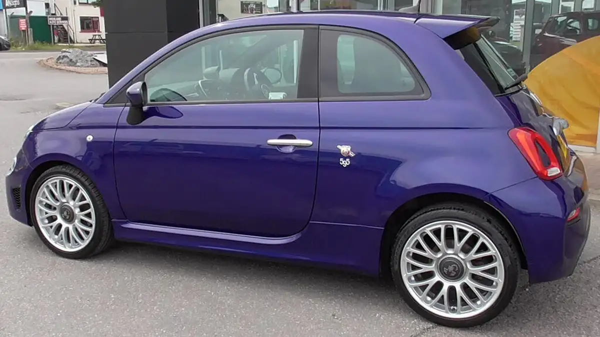2016-abarth-595-14-tjet-big-6