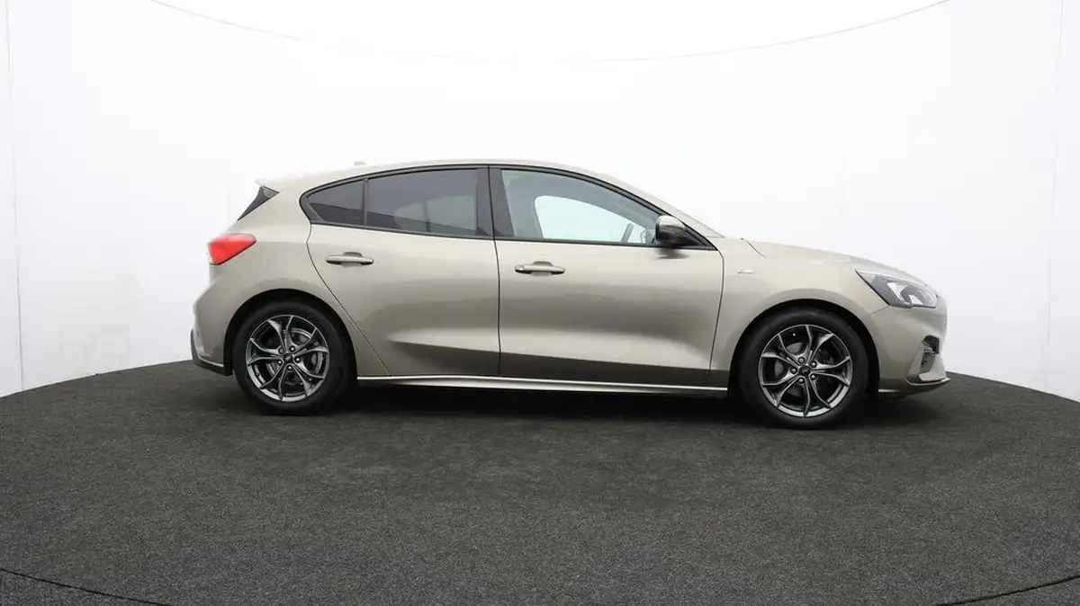 2019-ford-focus-15-st-line-ss-hatchback-big-41