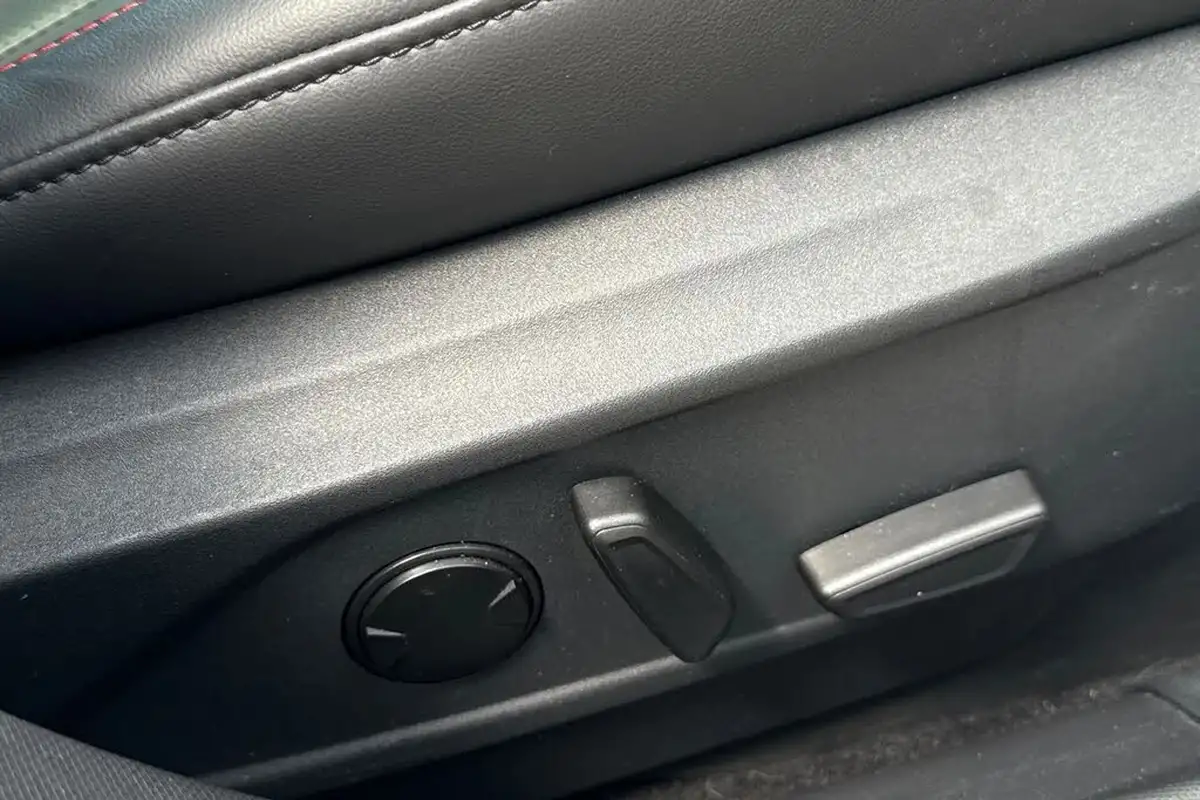 2022-ford-mustang-mach-e-e-extended-range-351ps-awd-big-46