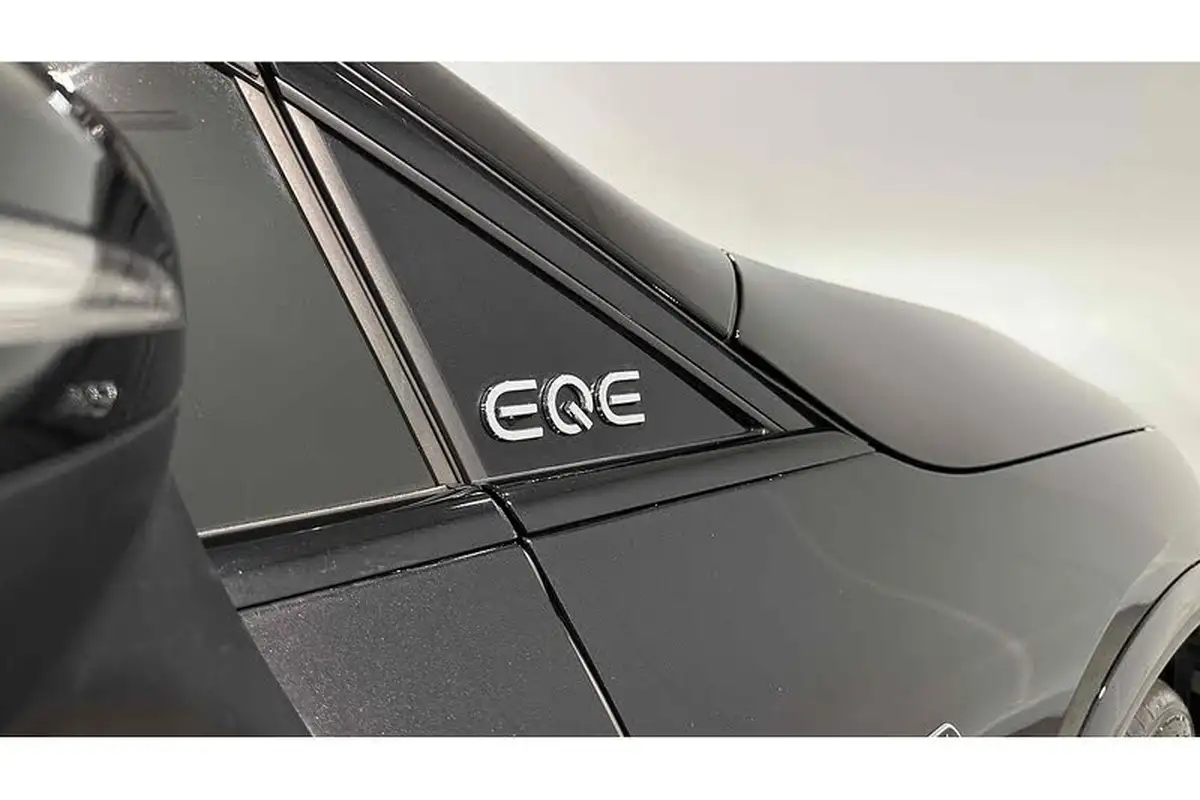 2023-mercedes-benz-eqe-e-eqe-53-amg-night-edition-suv-5d-big-21