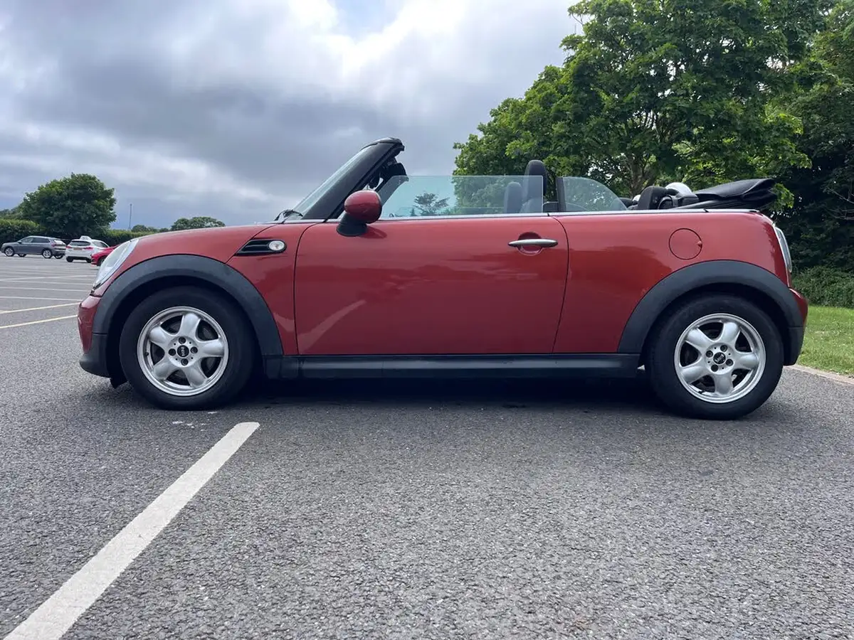 2011-mini-cooper-16-one-98bhp-convertible-2d-big-4