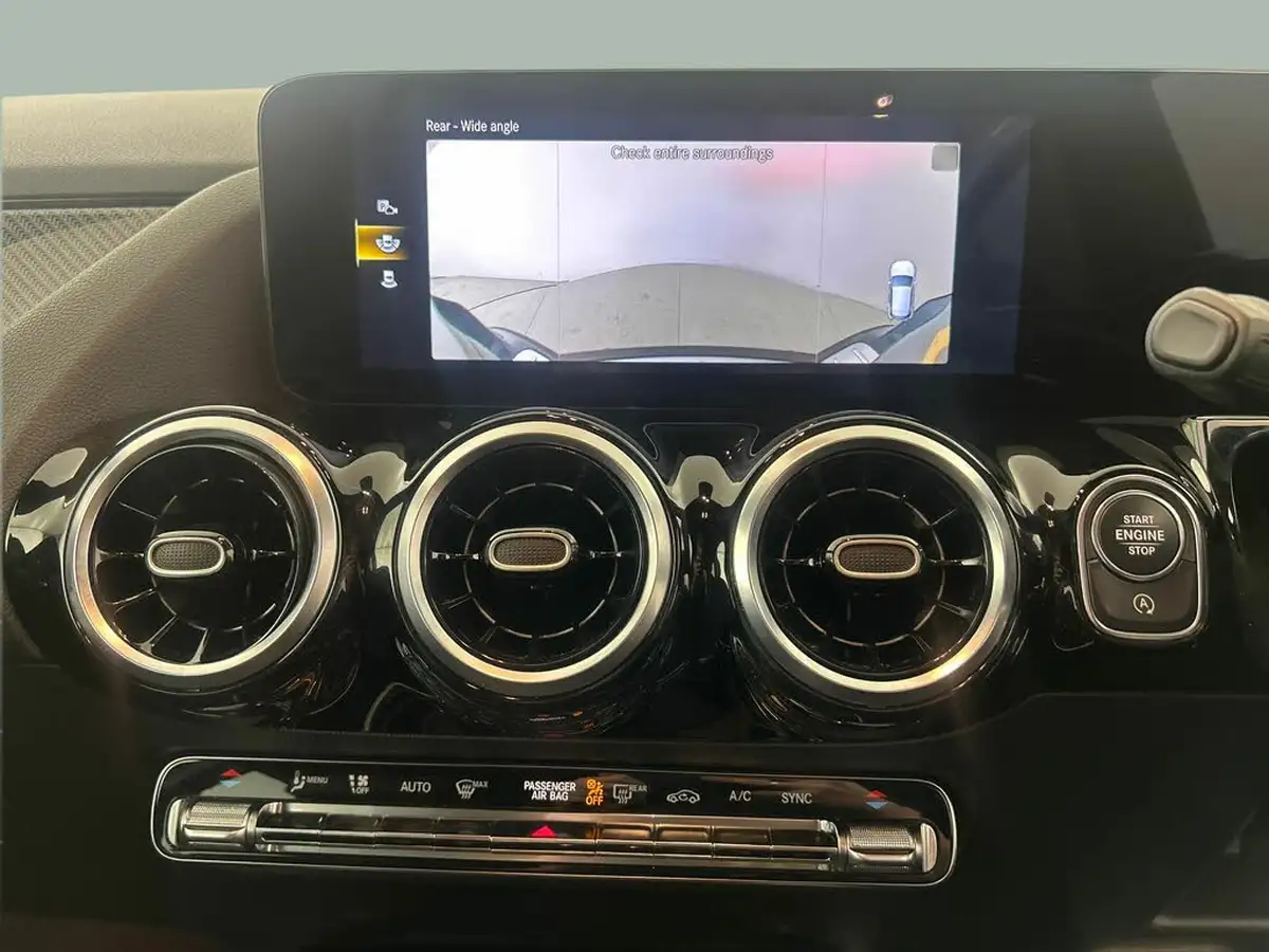 2021-mercedes-benz-gla-class-13-gla-200-amg-line-executive-big-30