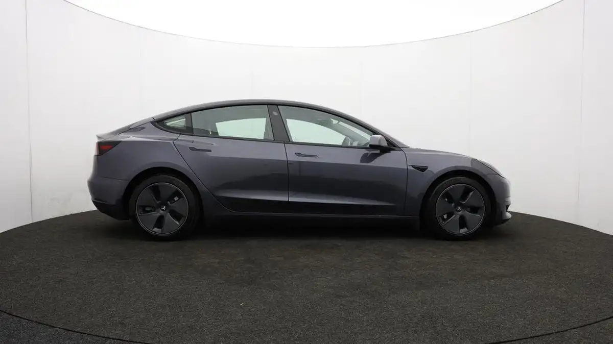 2021-tesla-model-3-e-long-range-awd-big-34