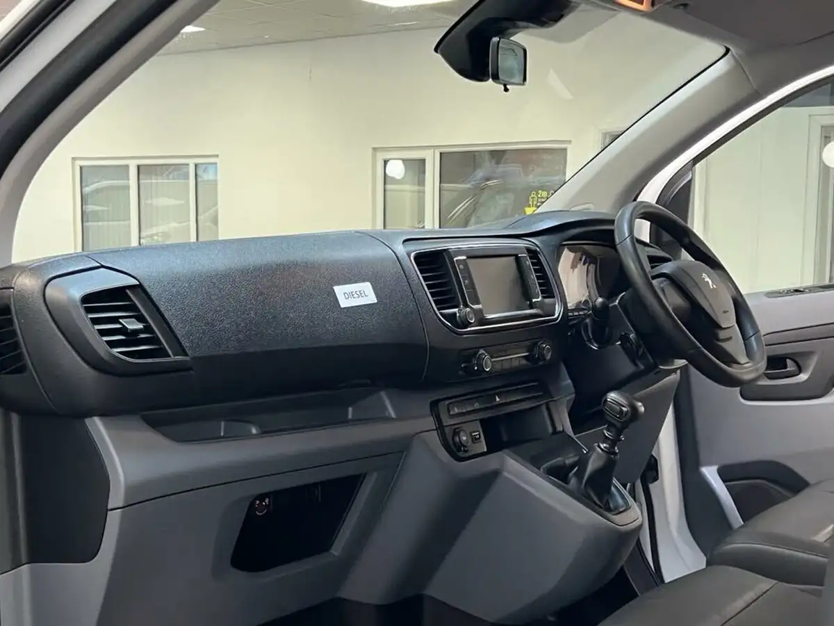 2021-peugeot-expert-20-bluehdi-professional-long-1400-eu6dt-panel-big-14