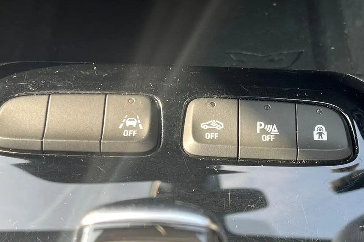 2021-vauxhall-corsa-e-sri-nav-premium-74kw-big-28
