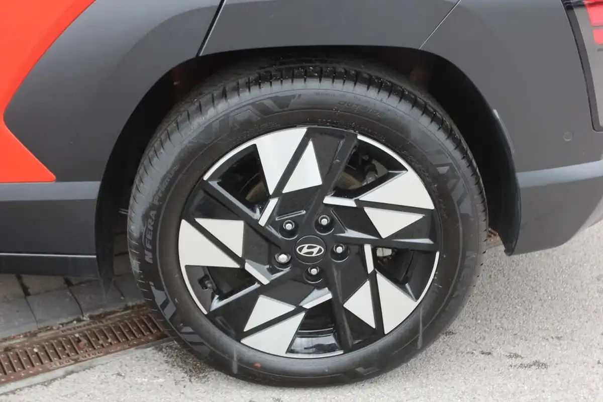 2024-hyundai-kona-16-gdi-ultimate-141ps-dct-big-6