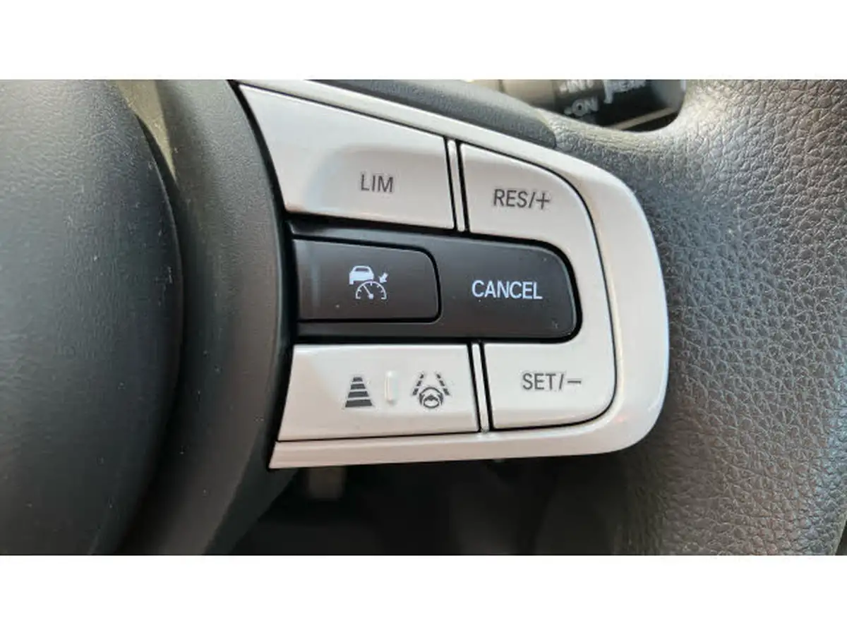 2023-honda-jazz-15-i-mmd-sr-big-17