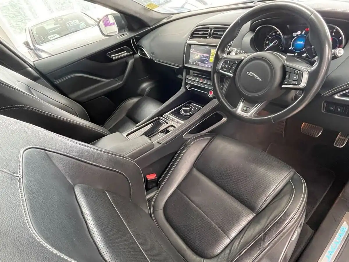 2019-jaguar-f-pace-20-i4d-r-sport-180ps-awd-ss-auto-big-23