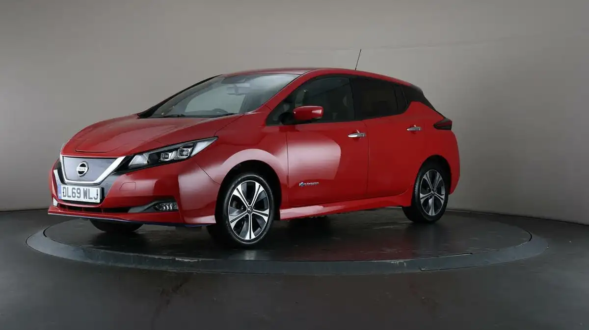 2020-nissan-leaf-e-e-tekna-big-45